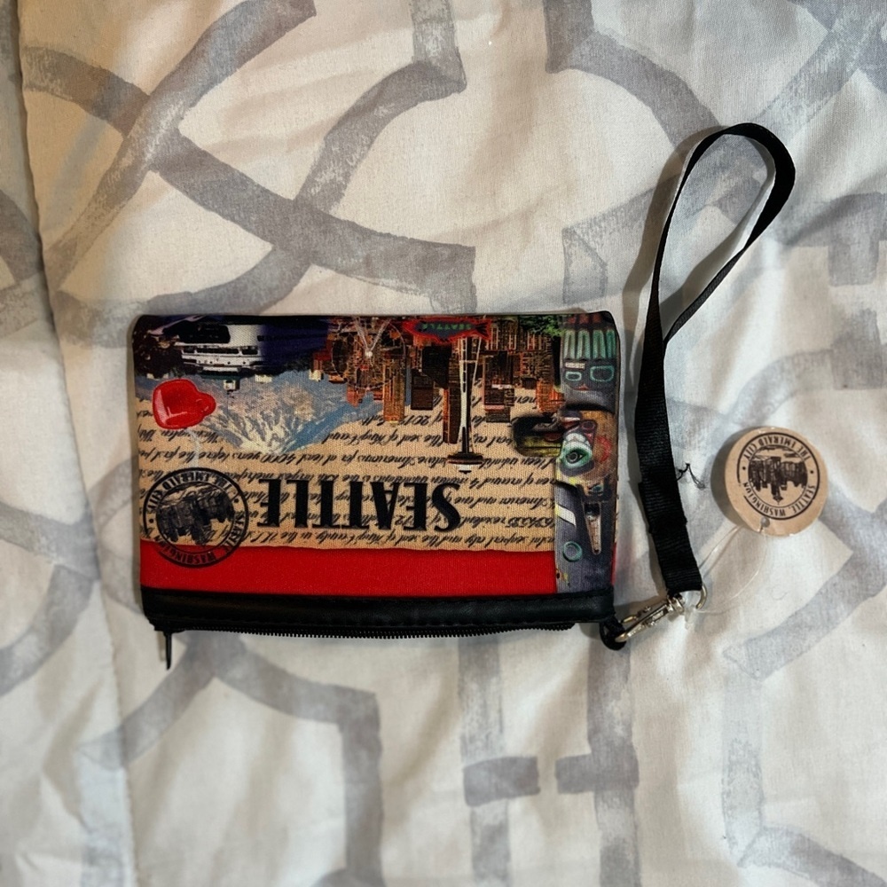 Seattle Themed Wristlet with Skyline Print